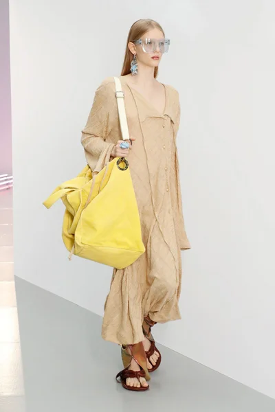 Look 4